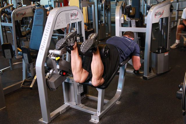 Lying Leg Curls – end position